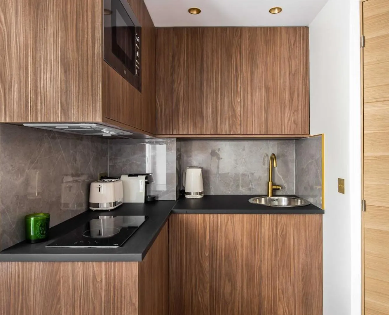 Centre - Batignolles Apartment